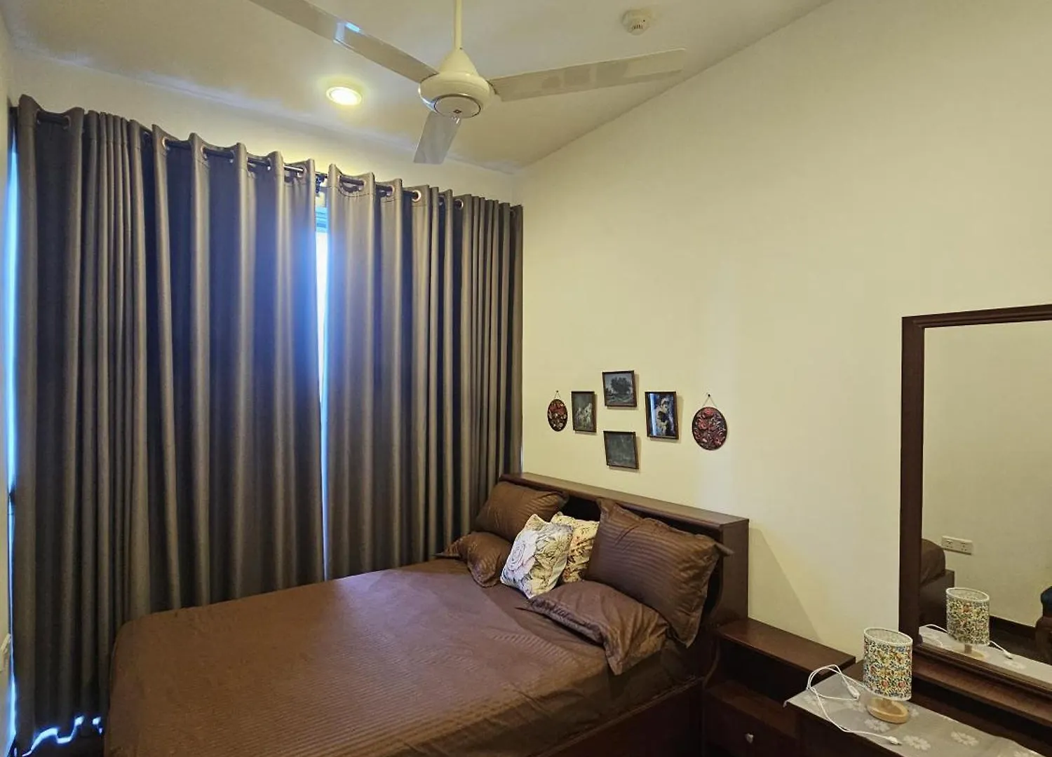 Capital Twin Peaks Apartment Colombo